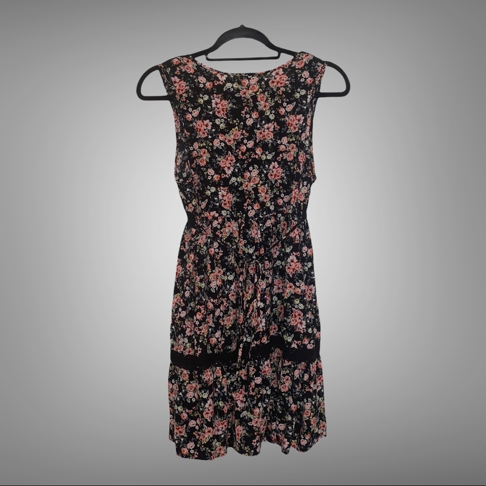 Xhilaration Dress - Picture 2 of 5